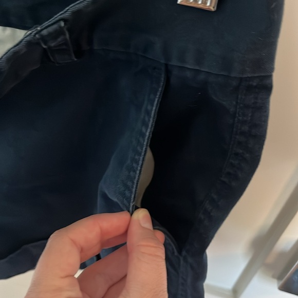 Size 2, Navy Women’s Vineyard Vines shorts - Picture 5 of 6